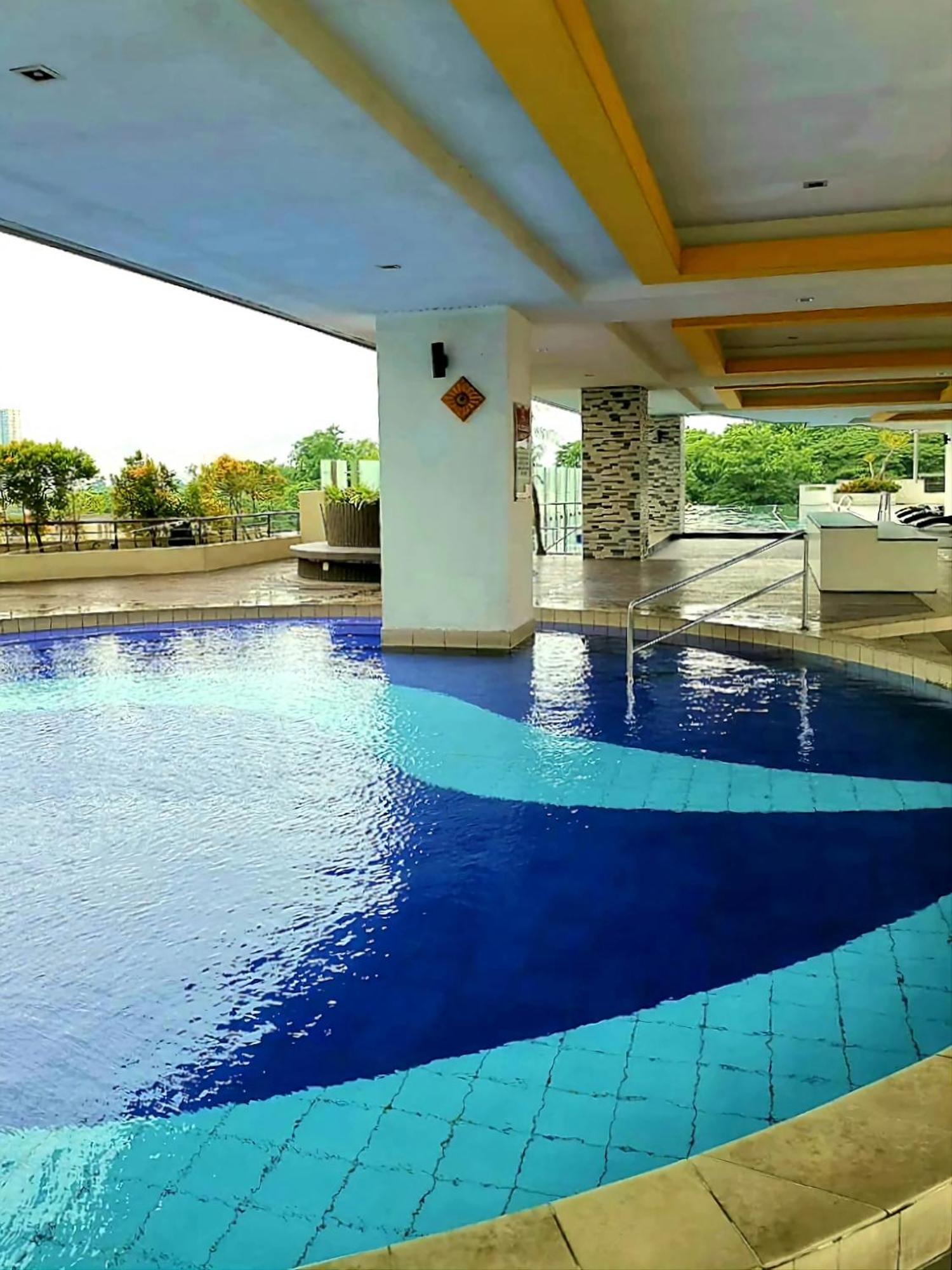 Majestic 2 Bedrooms 4pax Modern By Empire Apartment *